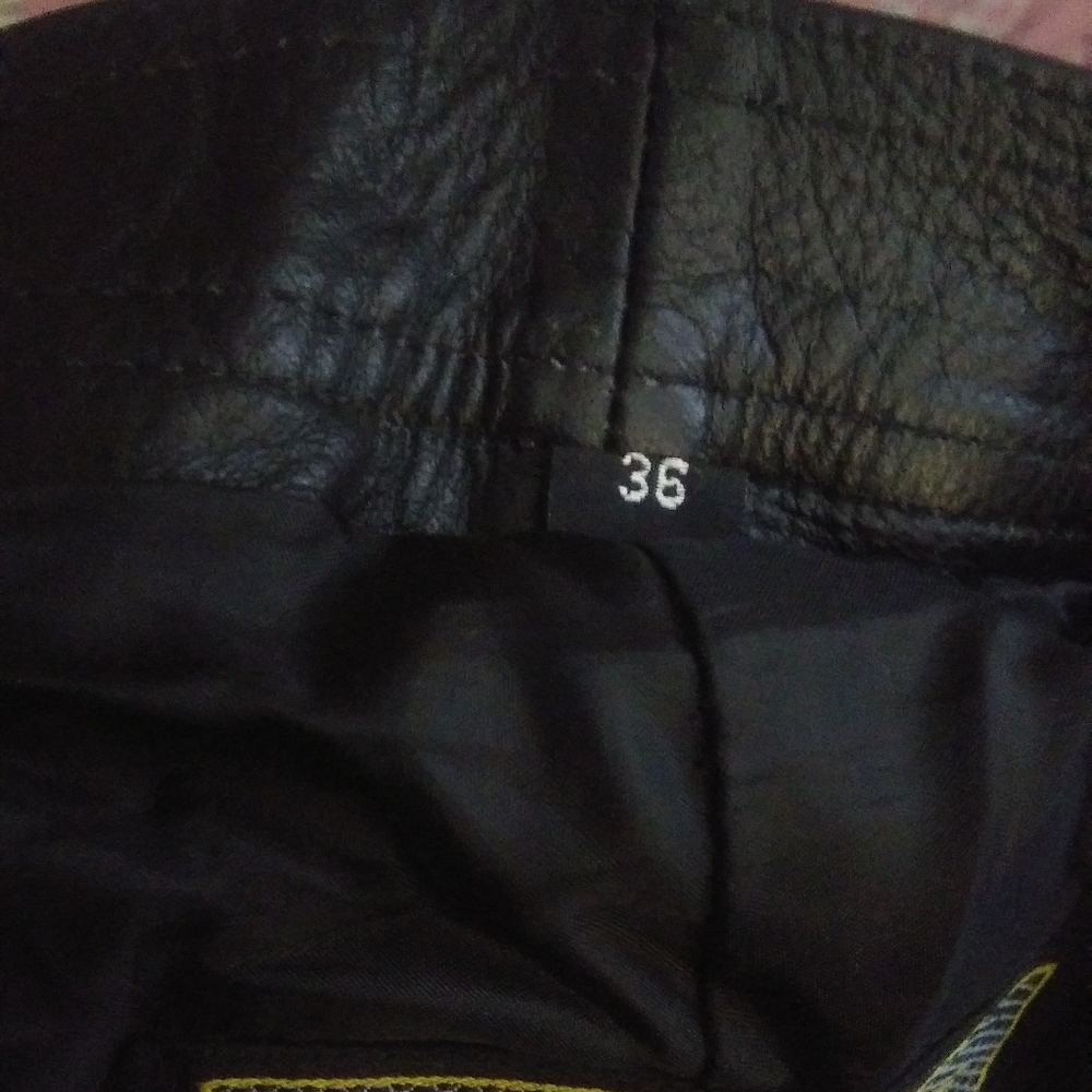 Leather - Picture 3 of 6